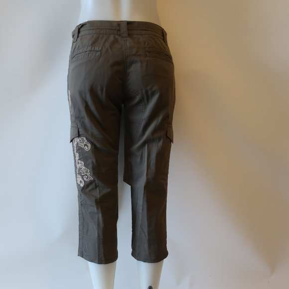 R.E.D. VALENTINO OLIVE GREEN CARGO CAPRI PANTS  4 - Picture 4 of 6